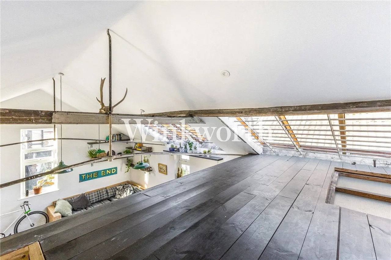 Mount Pleasant Road, London, N17, photo 12