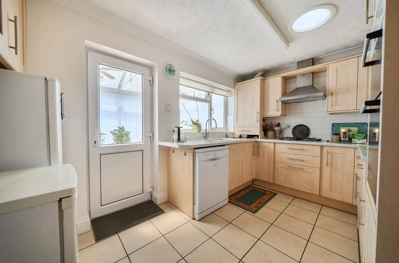 Forest Road, Waltham Chase, SO32, photo 3