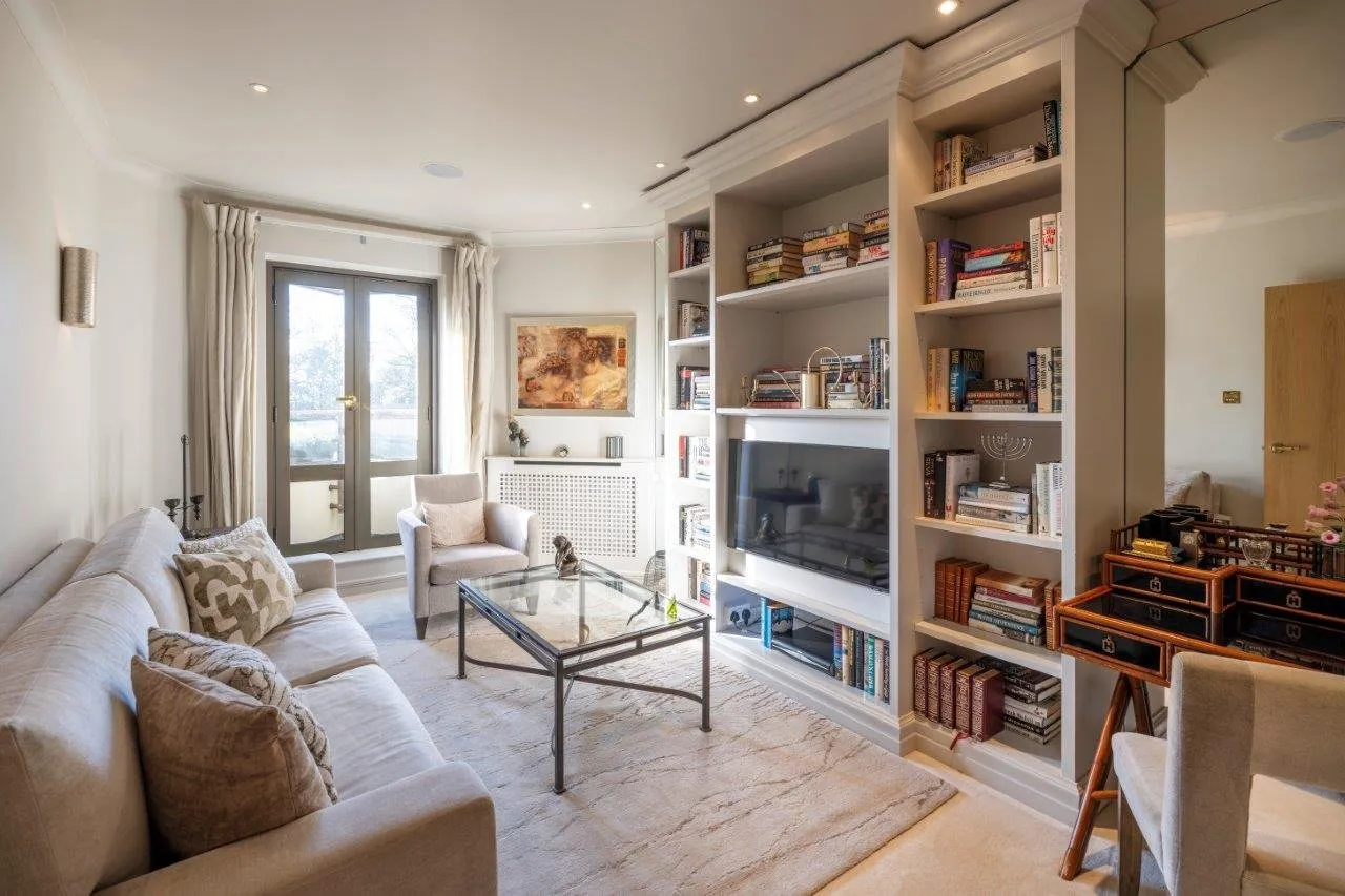 Summit Lodge, Lower Terrace, Hampstead, London, NW3 6RF, photo 4
