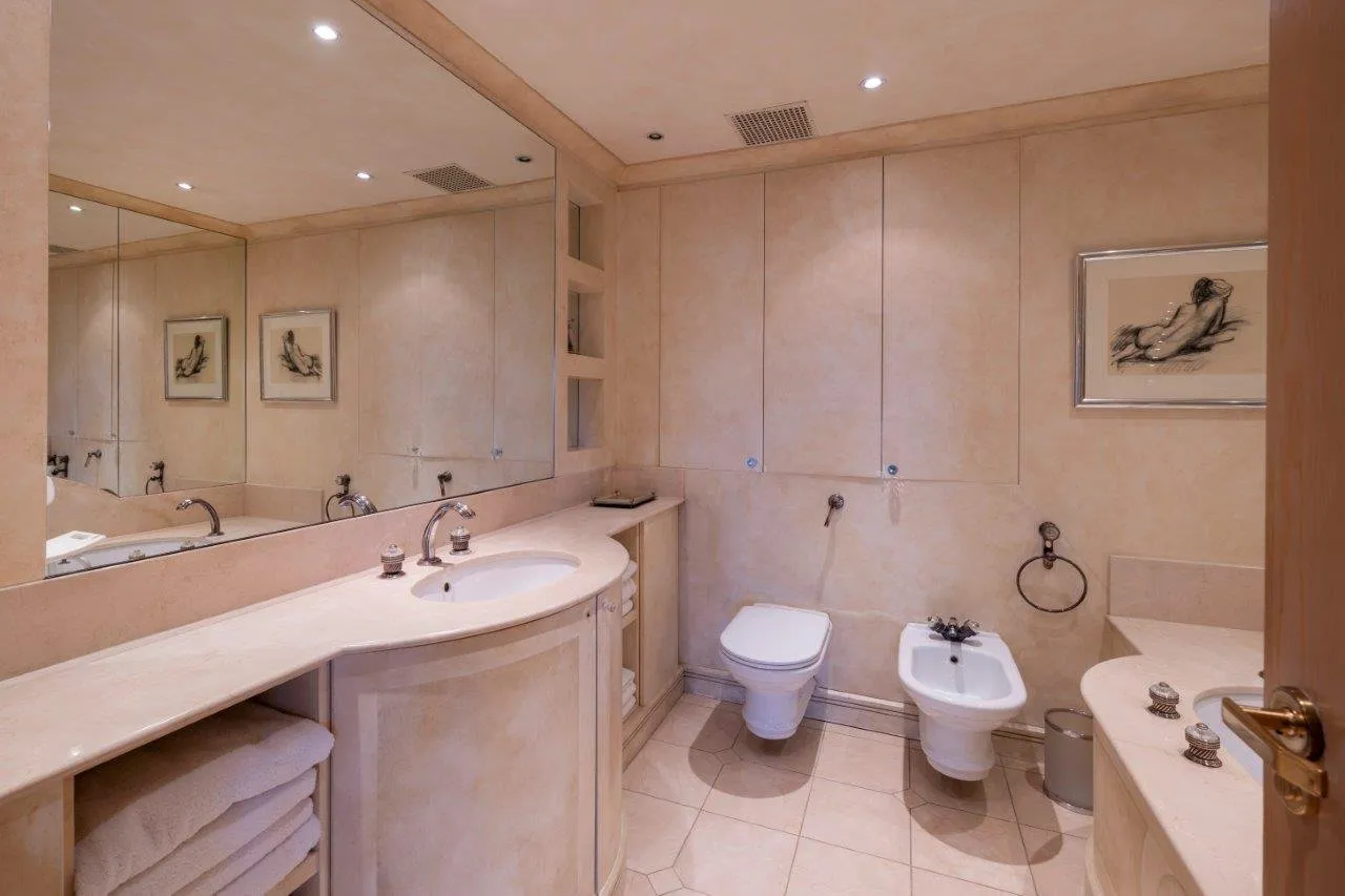 Summit Lodge, Lower Terrace, Hampstead, London, NW3 6RF, photo 7