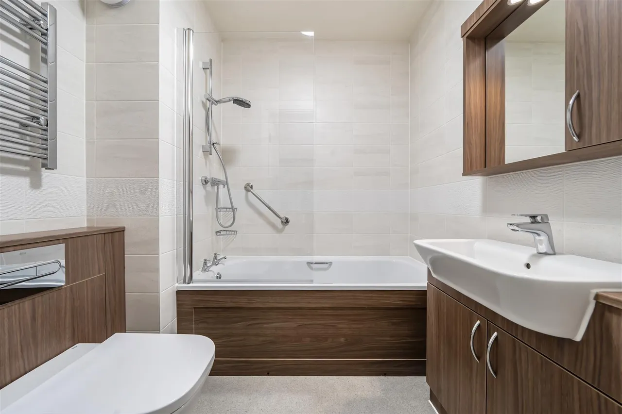 North Place, Cheltenham, GL50, photo 13