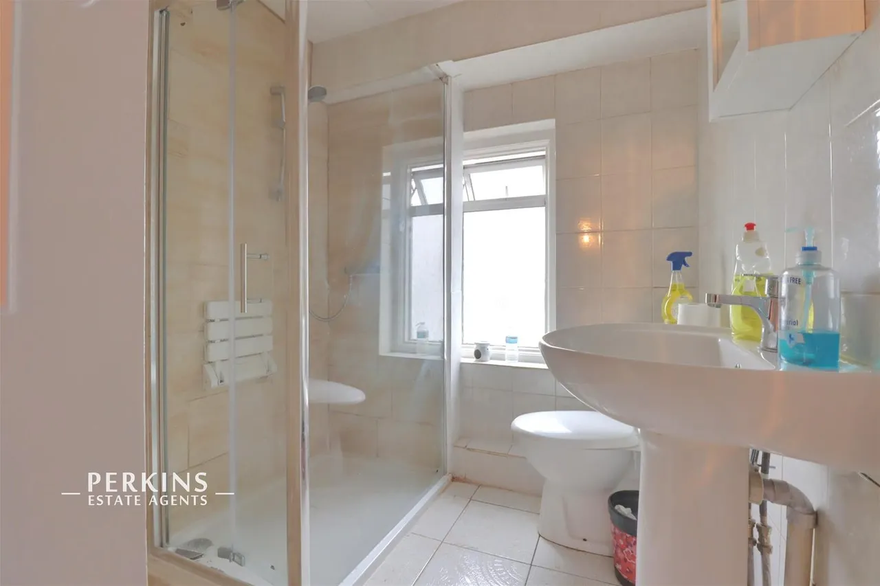 Greenford Road, Greenford, UB6, photo 5