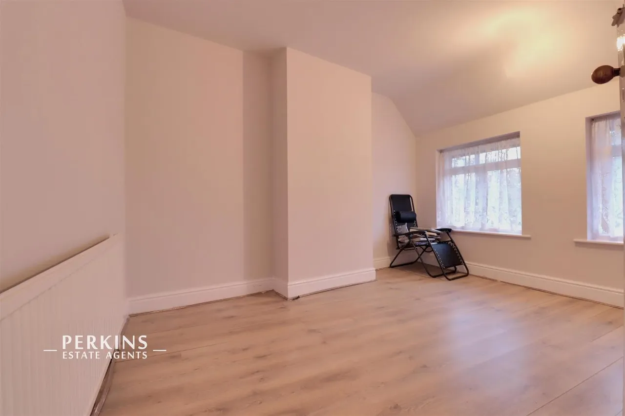 Greenford Road, Greenford, UB6, photo 2