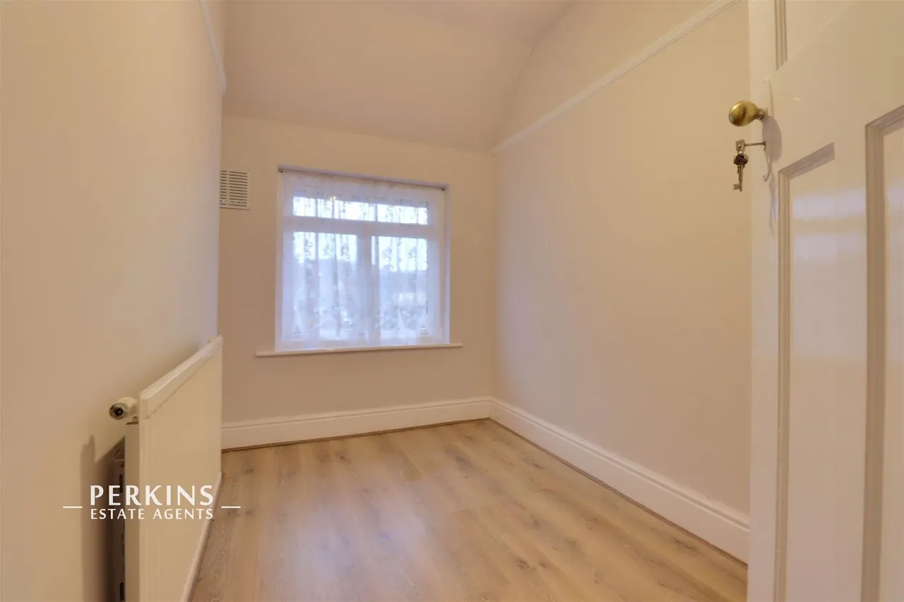 Greenford Road, Greenford, UB6, photo 3