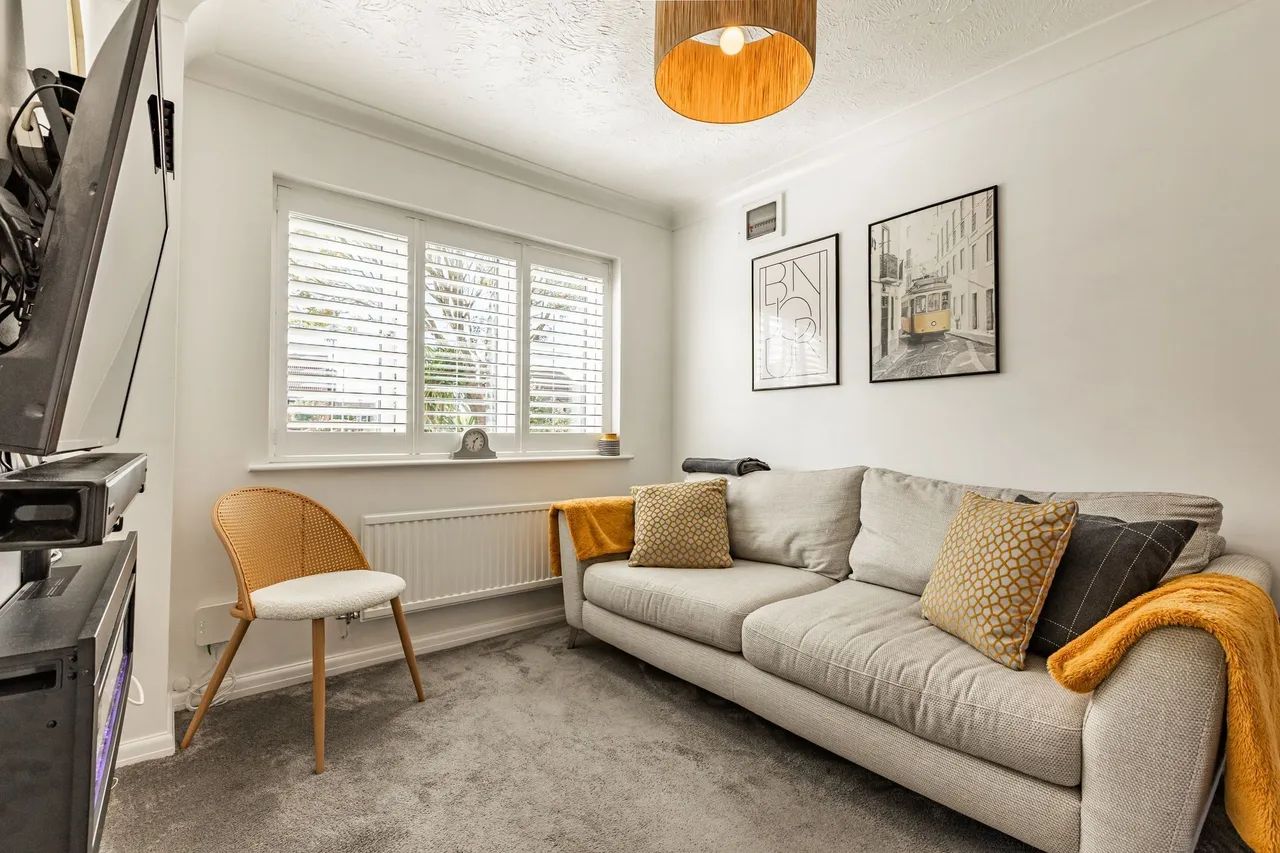Substantial Detached Home in a Peacef, photo 8