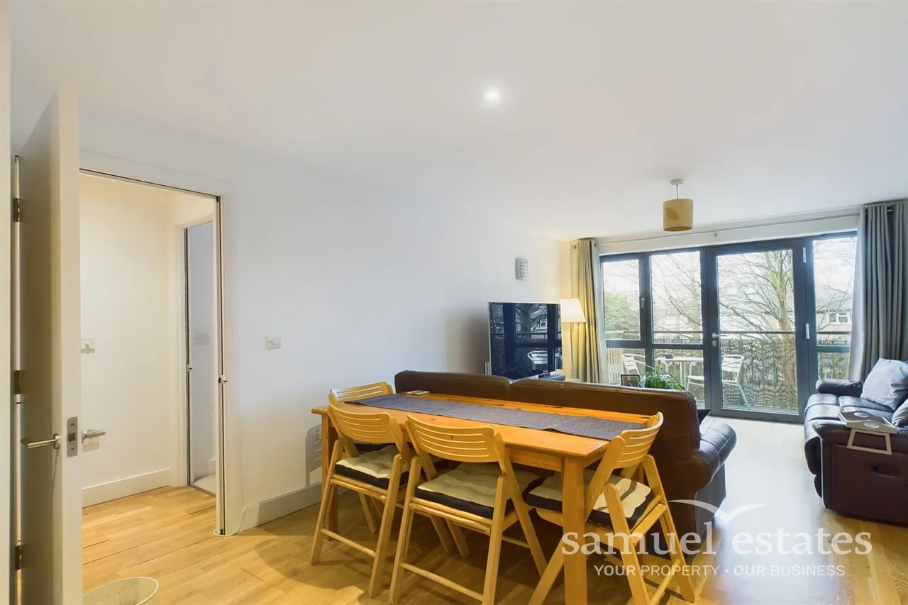 Chapter Way, Colliers Wood, SW19 2RP, photo 4