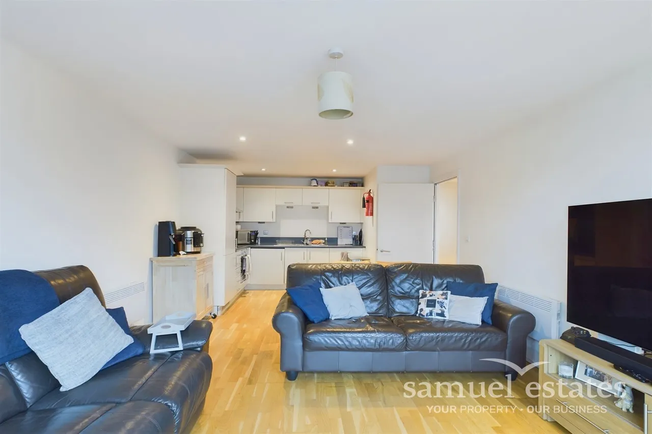 Chapter Way, Colliers Wood, SW19 2RP, photo 3