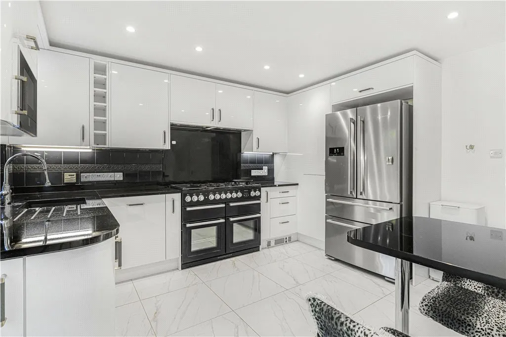 Ascot Wood, Station Hill, SL5, photo 6