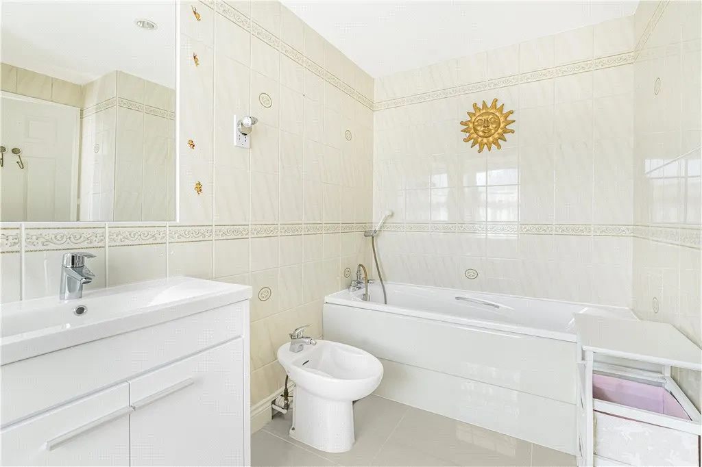 Ascot Wood, Station Hill, SL5, photo 20