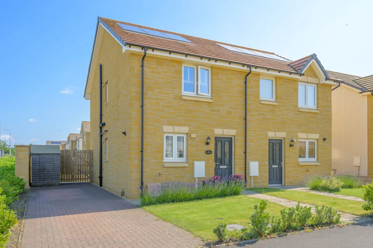 2 bed house for sale — Curlew Way, Inverkeithing, KY11 1FF