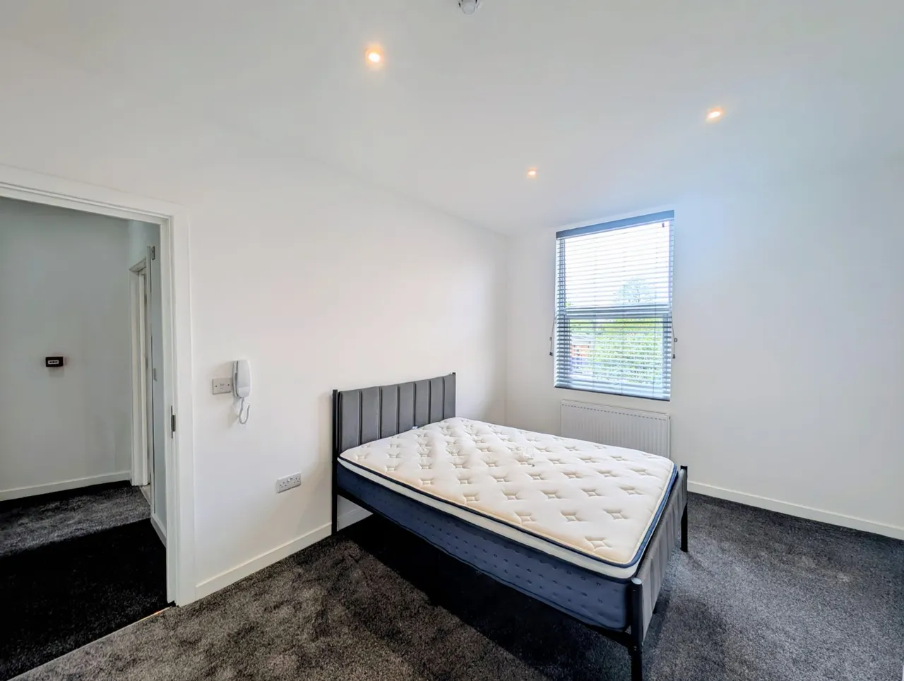 Burlington Road, Leeds, LS11, photo 2