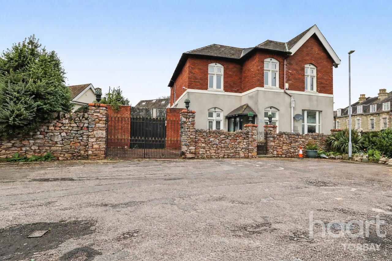 4 bed house for sale, Belgrave Road, Torquay, TQ2
