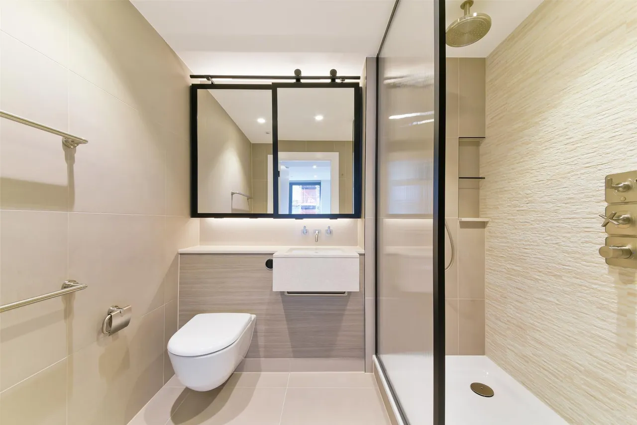 Prince of Wales Drive, London, SW11, photo 8