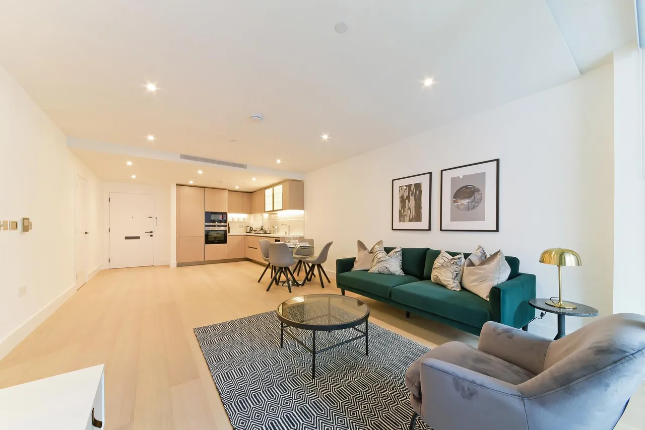 Prince of Wales Drive, London, SW11, photo 5