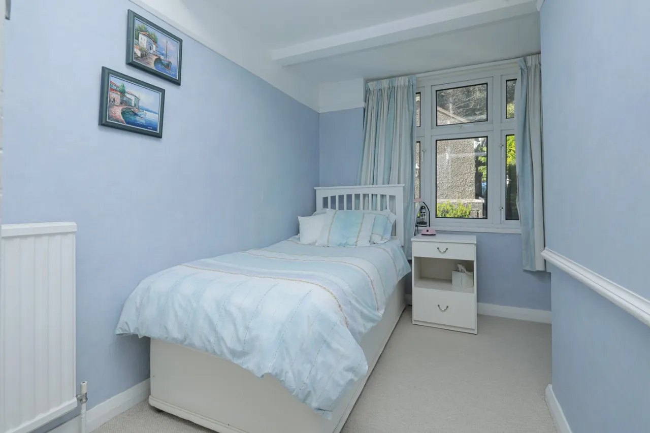 Salisbury Road, St. Margarets Bay, CT15, photo 18