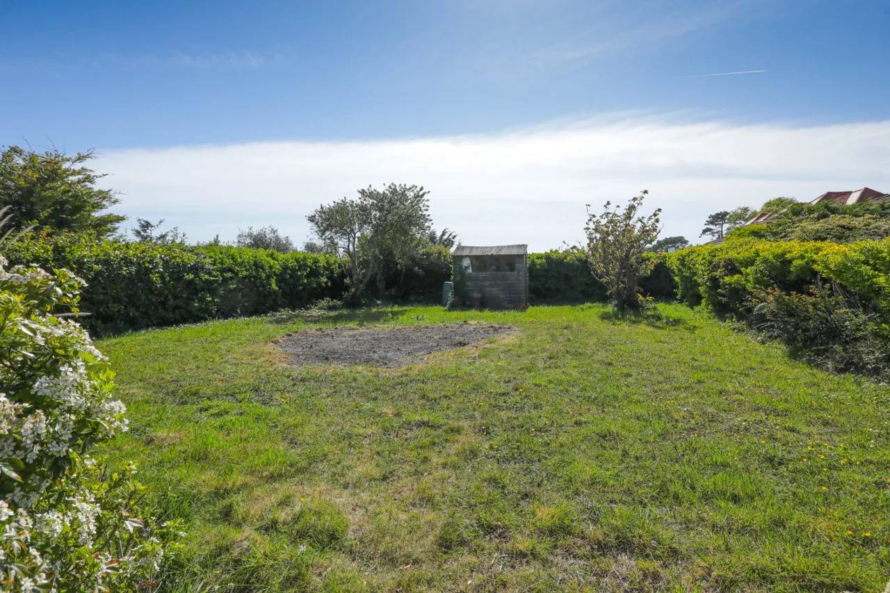 Salisbury Road, St. Margarets Bay, CT15, photo 24