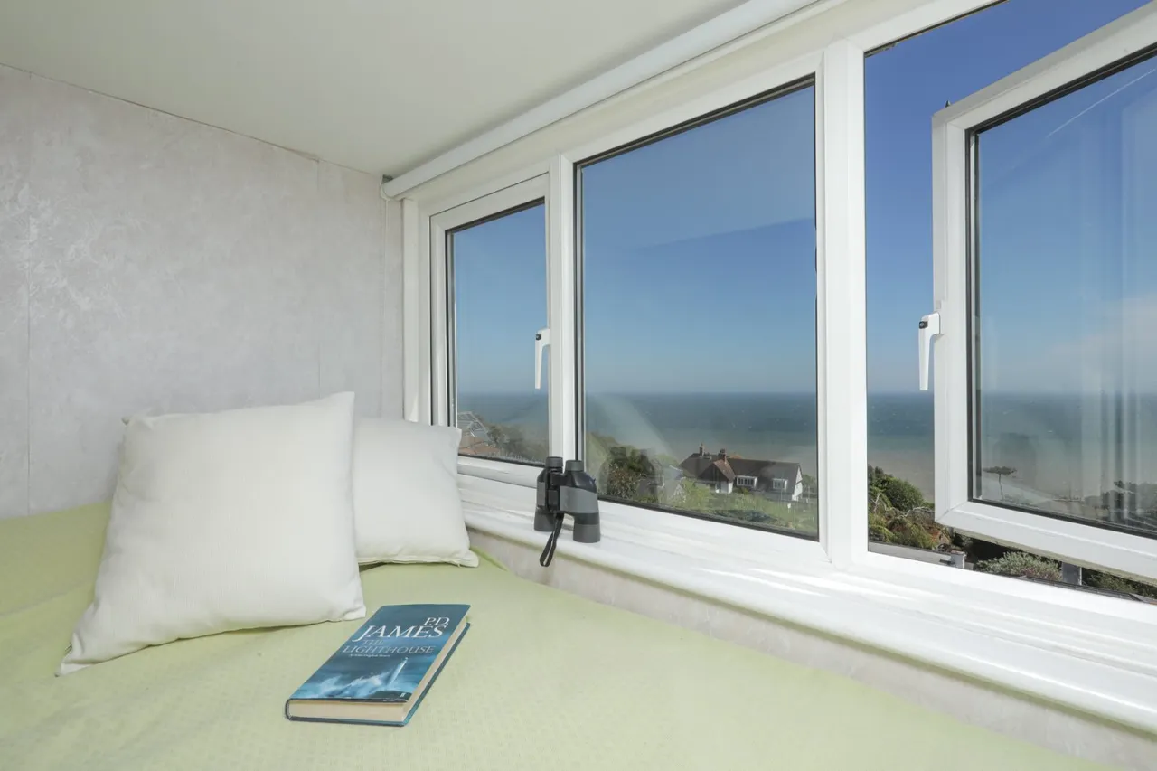 Salisbury Road, St. Margarets Bay, CT15, photo 12