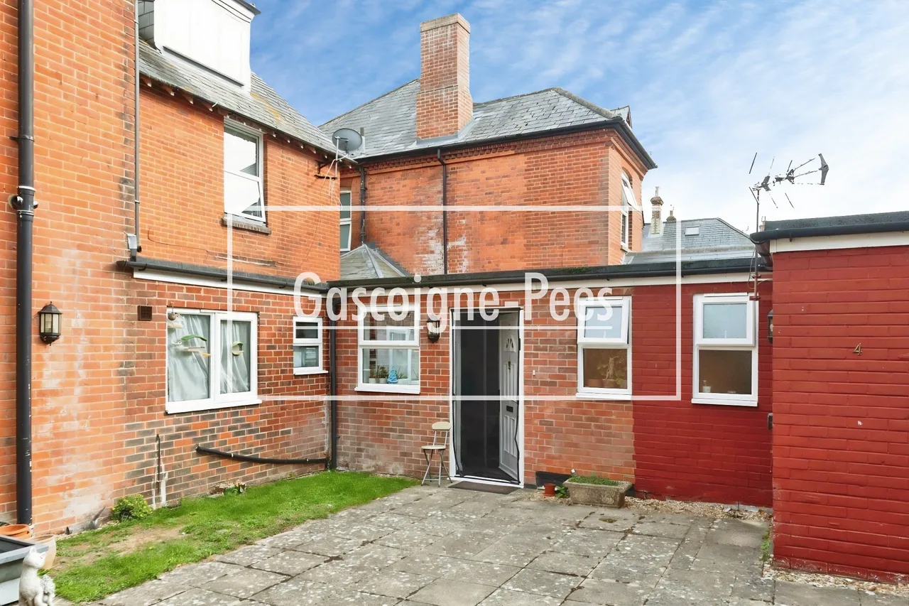 Basingstoke, RG21, photo 6
