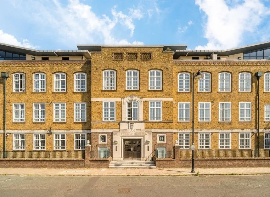 2 bed flat for sale — Ferndale Road, Clapham, SW4
