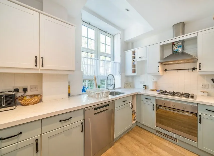 Ferndale Road, Clapham, SW4, photo 2