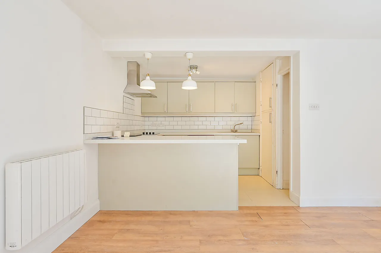 1 Valley Place, 68 Glenbuck Road, Surbiton, photo 5