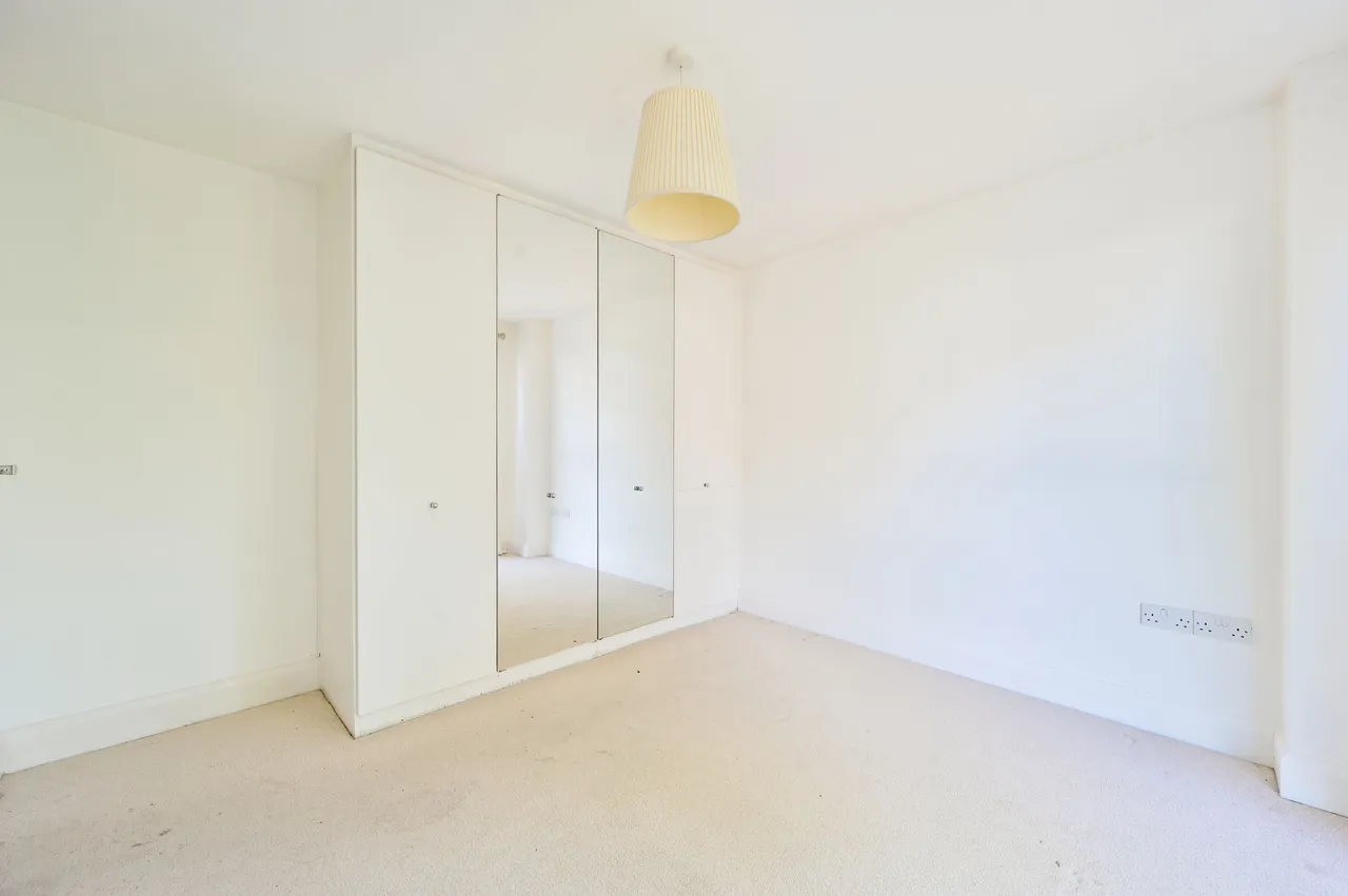 1 Valley Place, 68 Glenbuck Road, Surbiton, photo 4