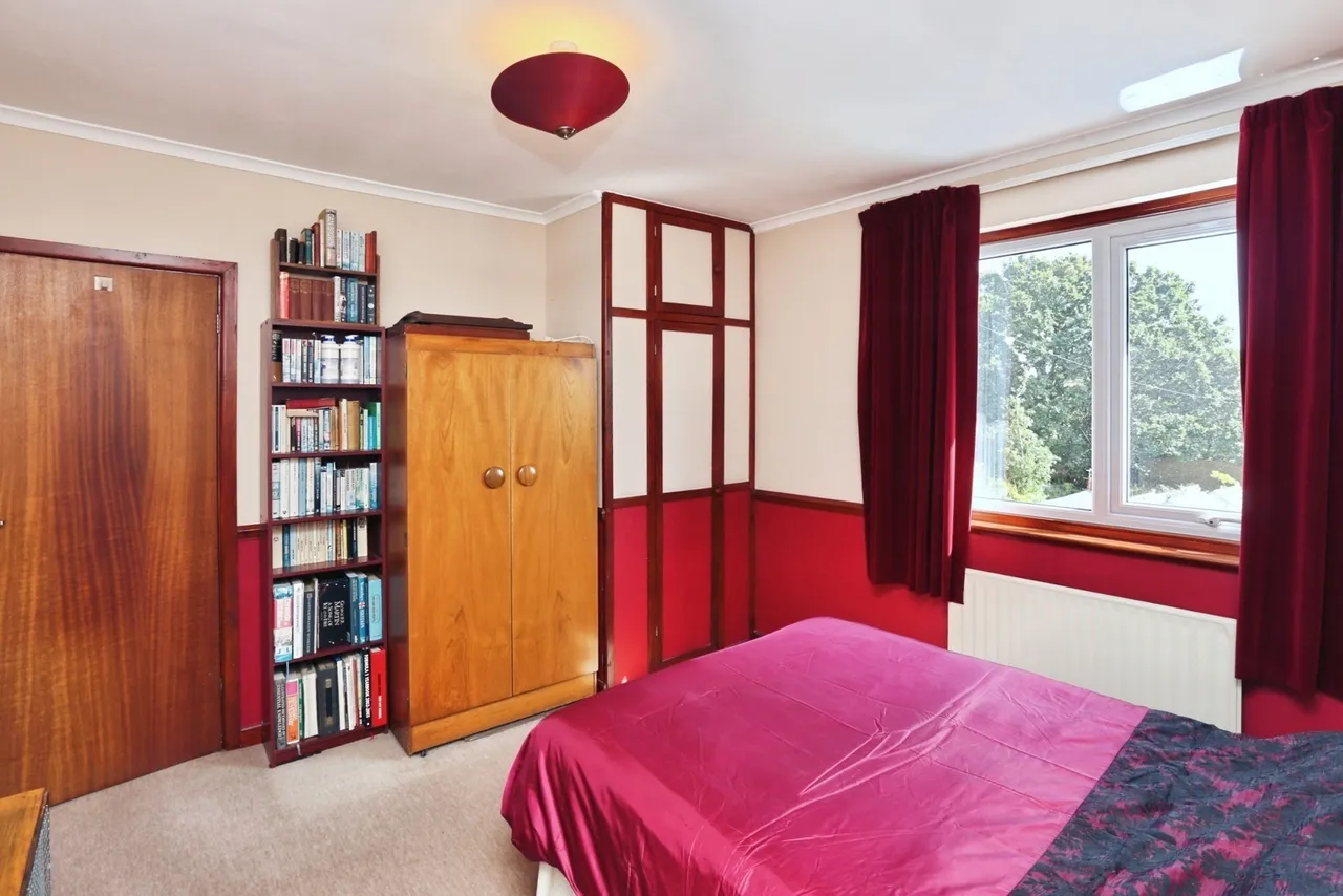 Barnes Lane, Sarisbury Green, SO31, photo 11