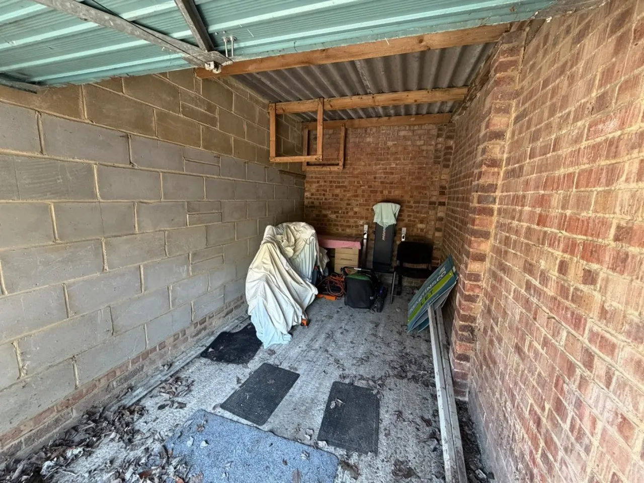 Garage, Elder Close, Winchester, photo 4