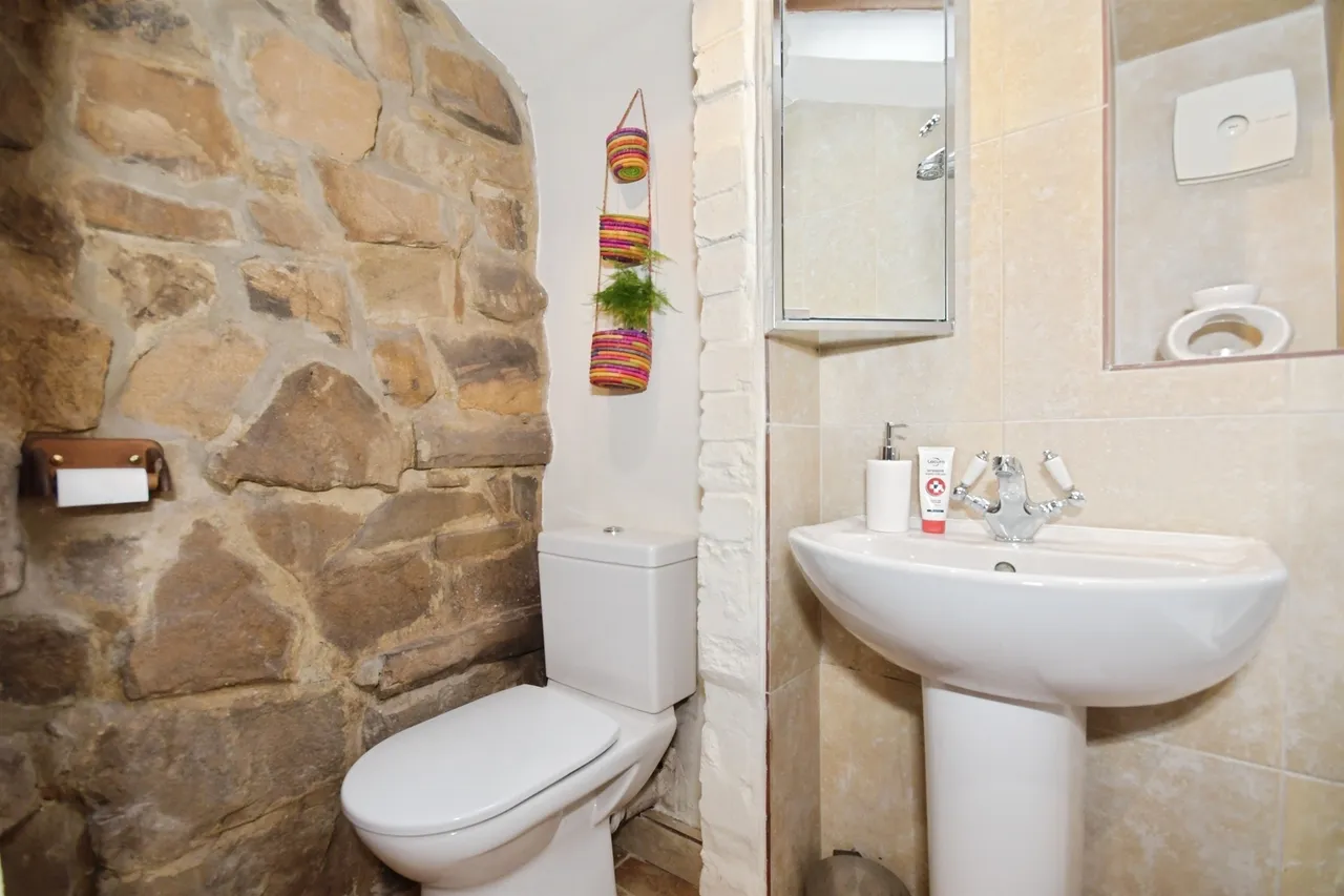Hallmoor Road, Darley Dale, DE4, photo 15