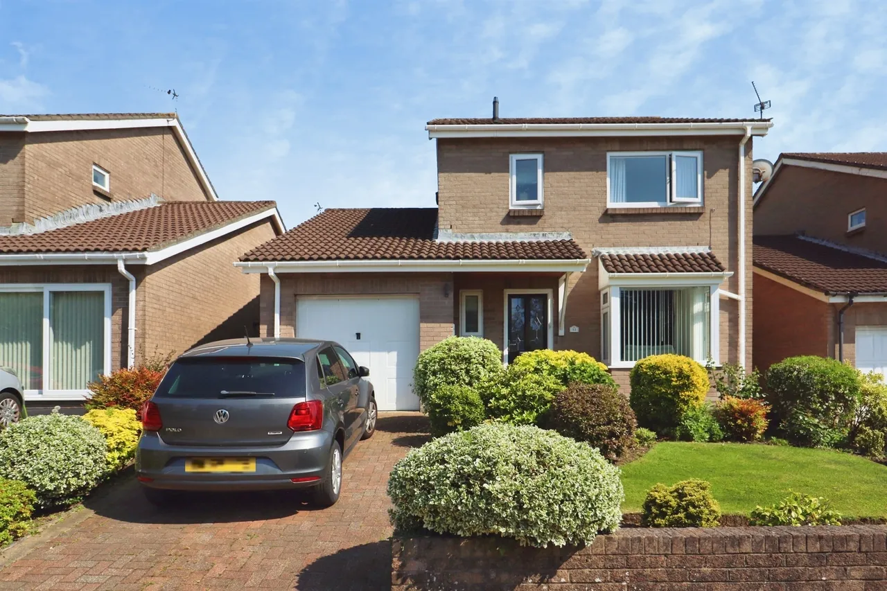 3 bed house for sale, Clos Tawe, Barry, CF62