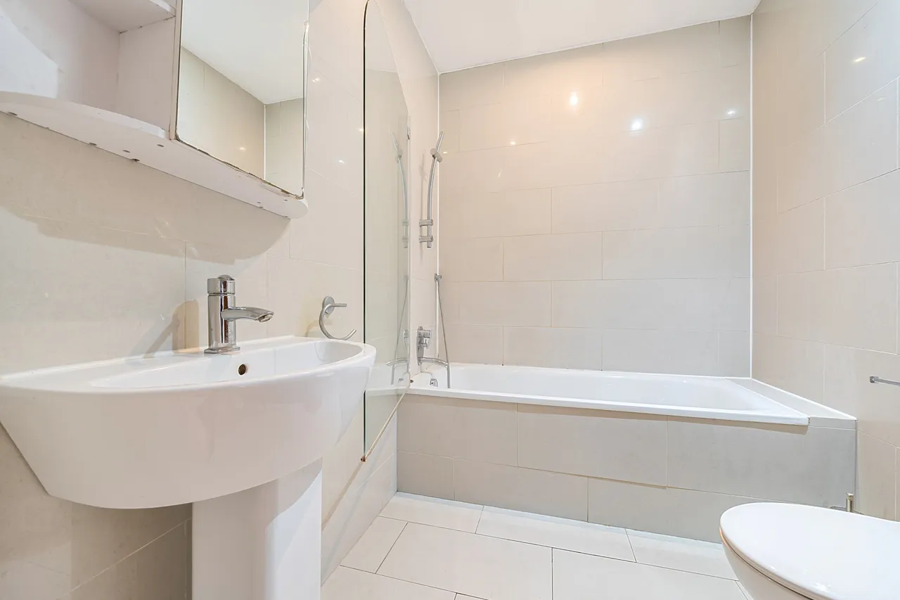 Flat B, 163 Mitcham Lane, London, photo 9