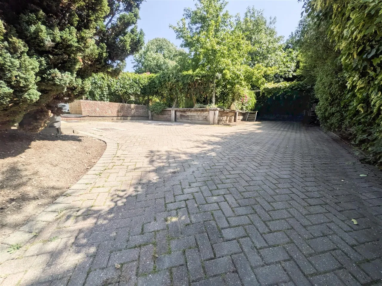 Lewes Road, Ridgewood, Uckfield, TN22 5SL, photo 24