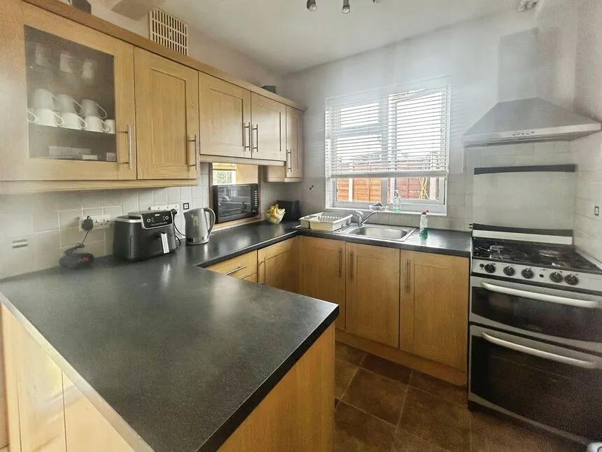 Lawfred Avenue, Wolverhampton, West Midlands, WV11, photo 3
