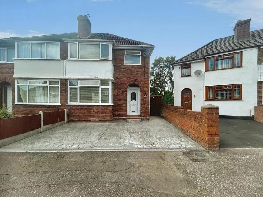 3 bed house for sale — Lawfred Avenue, Wolverhampton, West Midlands, WV11