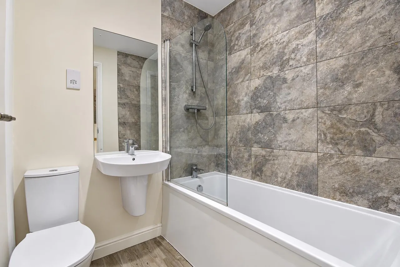 Pattingham Drive, Tamworth, B77, photo 12