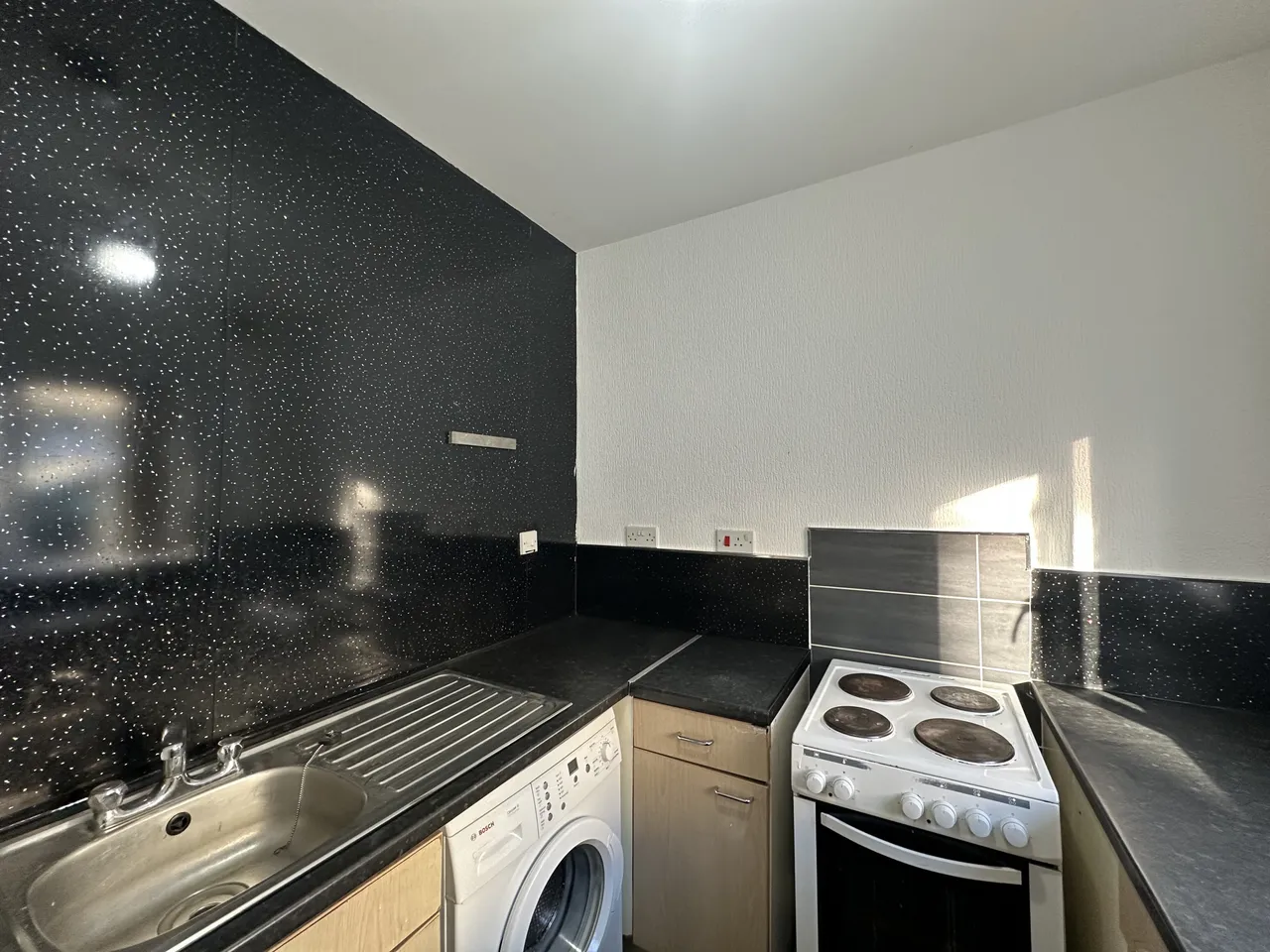 Chapel House, Burnley, BB11, photo 3