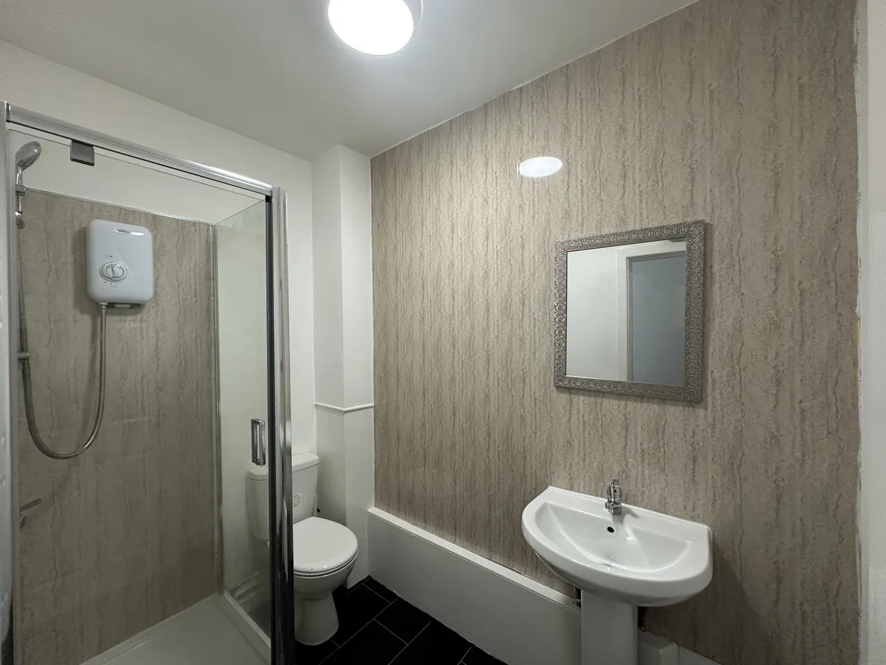 Chapel House, Burnley, BB11, photo 6