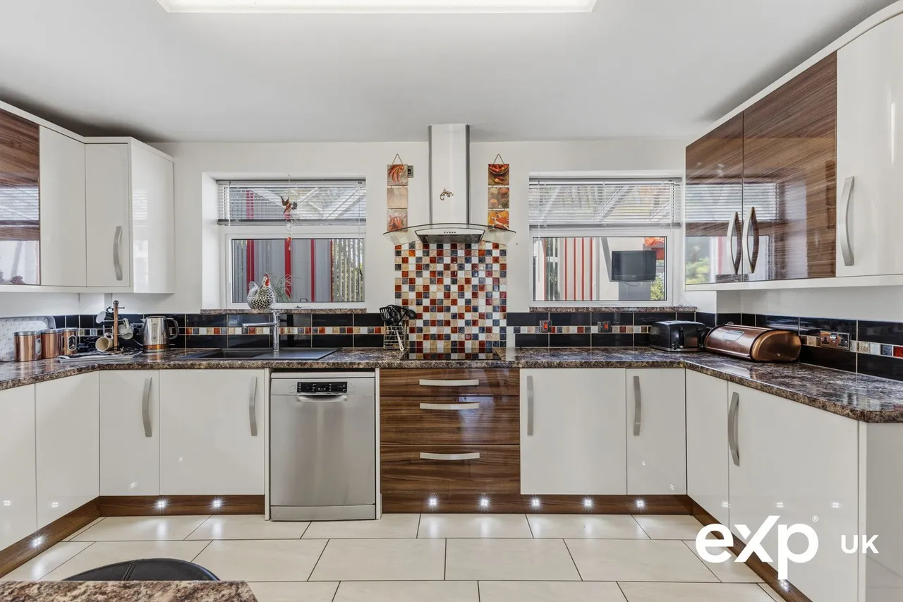 Swinton Rise, Ravenshead, photo 10