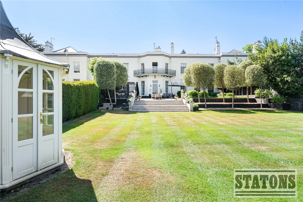 Essendon Place, Essendon, Hatfield, Hertfordshire, AL9 6GZ, photo 29