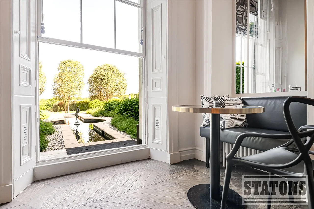 Essendon Place, Essendon, Hatfield, Hertfordshire, AL9 6GZ, photo 14