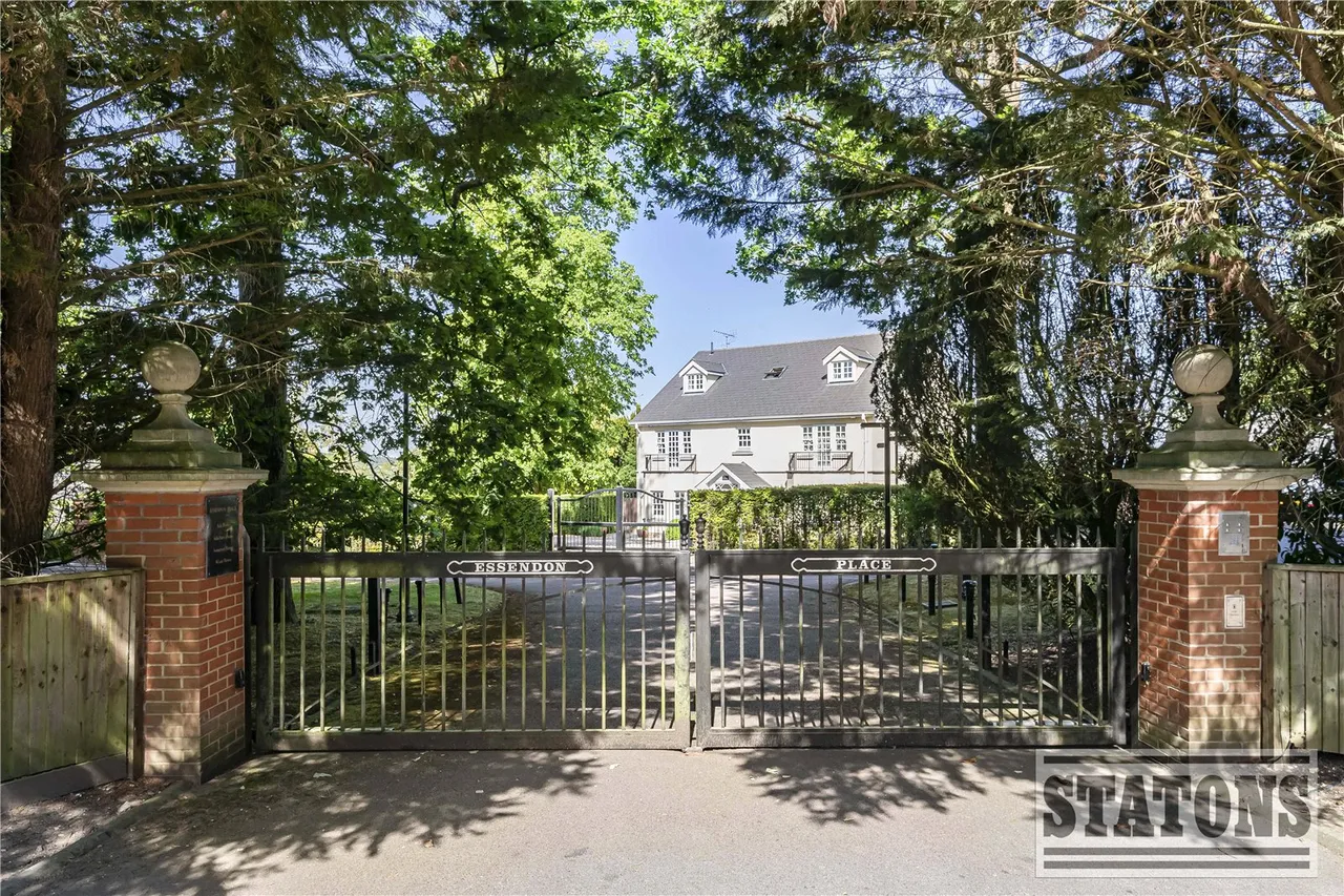 Essendon Place, Essendon, Hatfield, Hertfordshire, AL9 6GZ, photo 63
