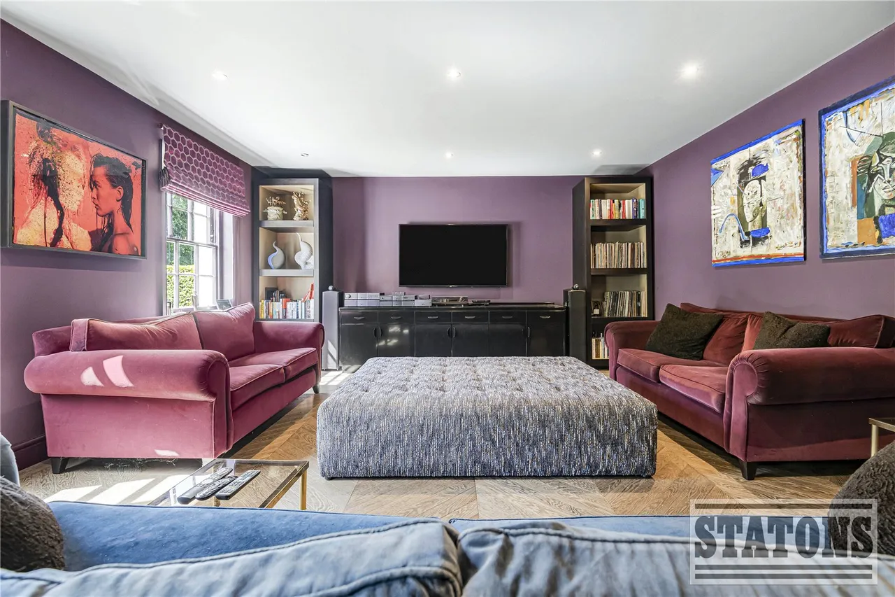 Essendon Place, Essendon, Hatfield, Hertfordshire, AL9 6GZ, photo 32