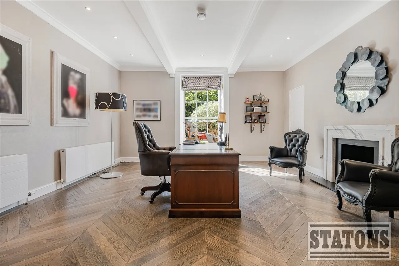 Essendon Place, Essendon, Hatfield, Hertfordshire, AL9 6GZ, photo 33
