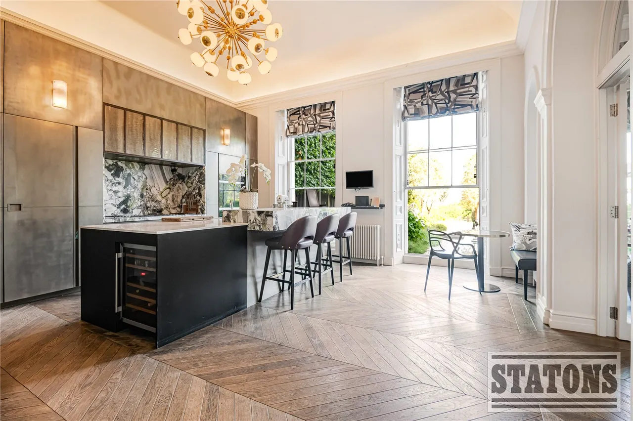 Essendon Place, Essendon, Hatfield, Hertfordshire, AL9 6GZ, photo 9