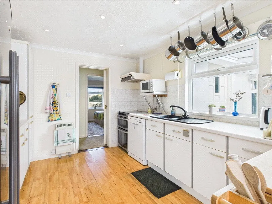 Crescent Close, Widemouth Bay, EX23, photo 4