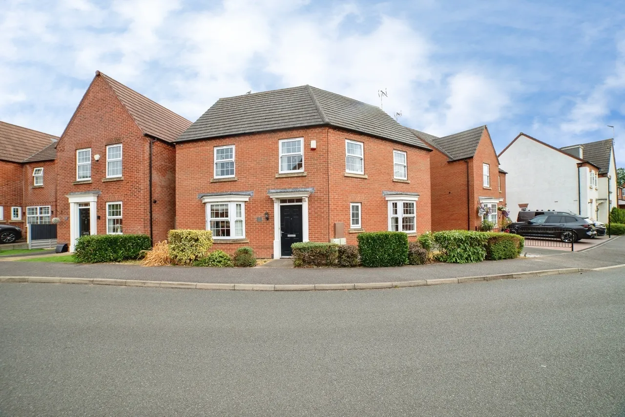 4 bed house for sale — Topaz Crescent, Sutton-in-Ashfield, Nottinghamshire, NG17