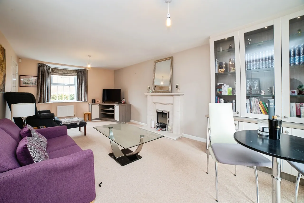 Topaz Crescent, Sutton-in-Ashfield, Nottinghamshire, NG17, photo 3