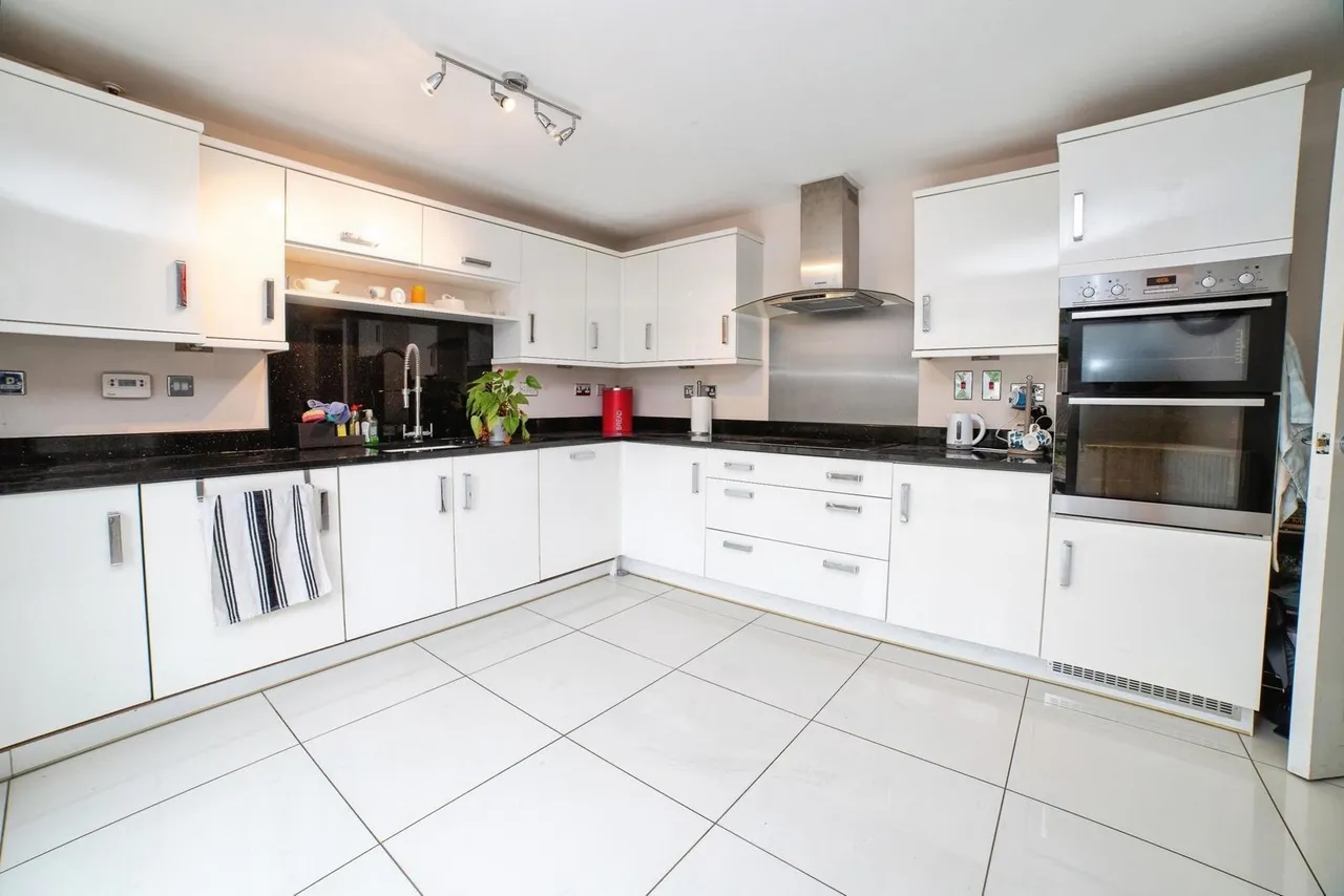 Topaz Crescent, Sutton-in-Ashfield, Nottinghamshire, NG17, photo 7