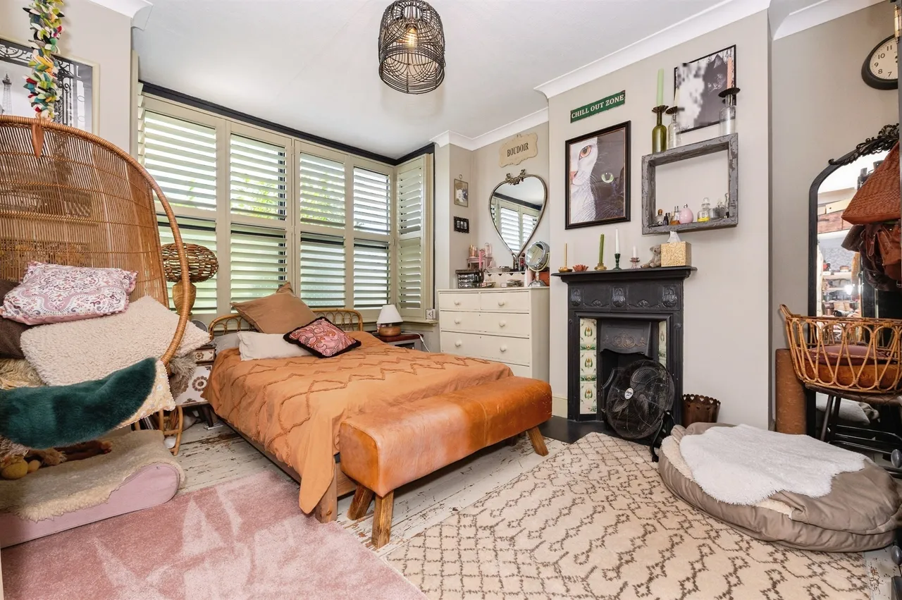 Brentwood Road, Chadwell St Mary, RM16, photo 9