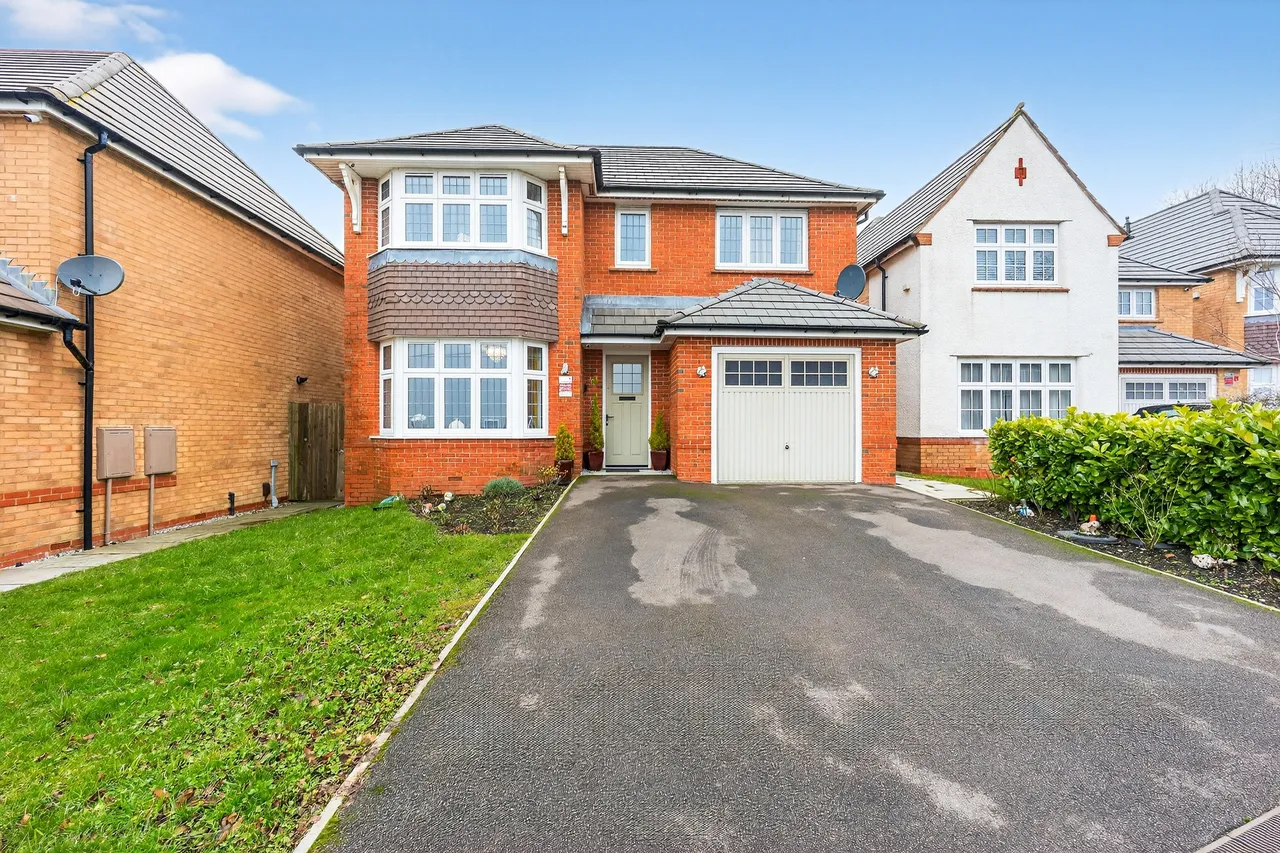 4 bed house for sale, Counthill Road, Oldham, OL4